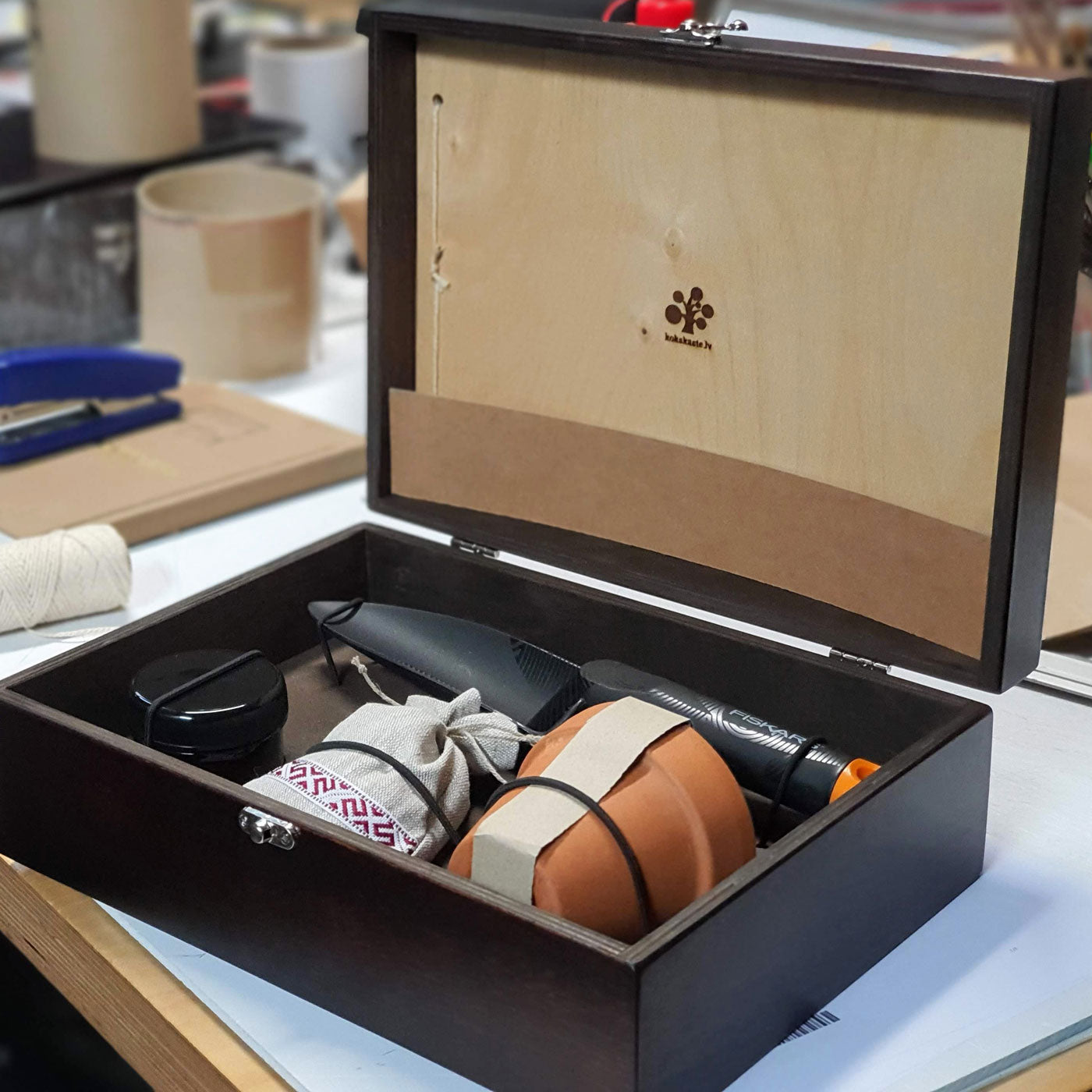 Lielā dāvanu kaste - koku stādīšanas komplekts