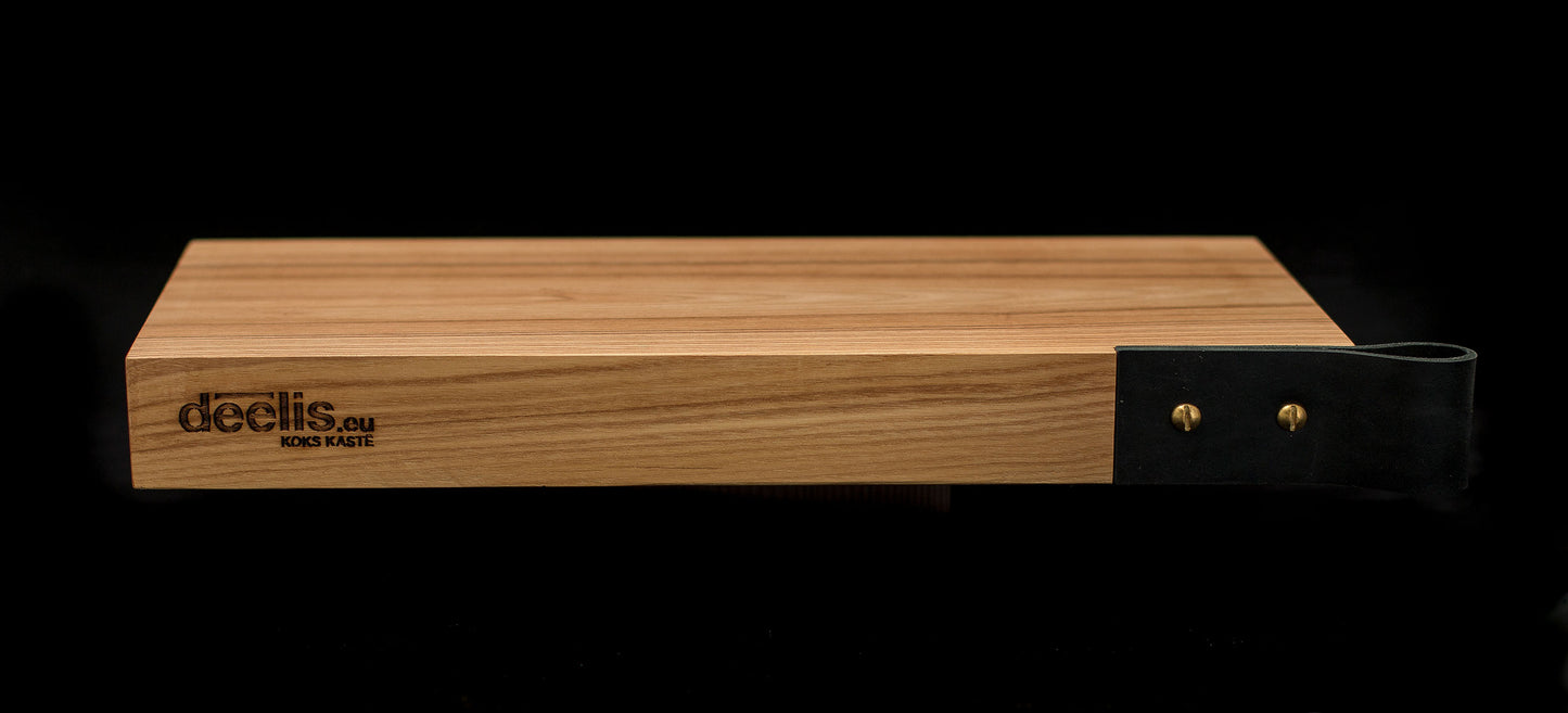Oak board with leather handle on the sides